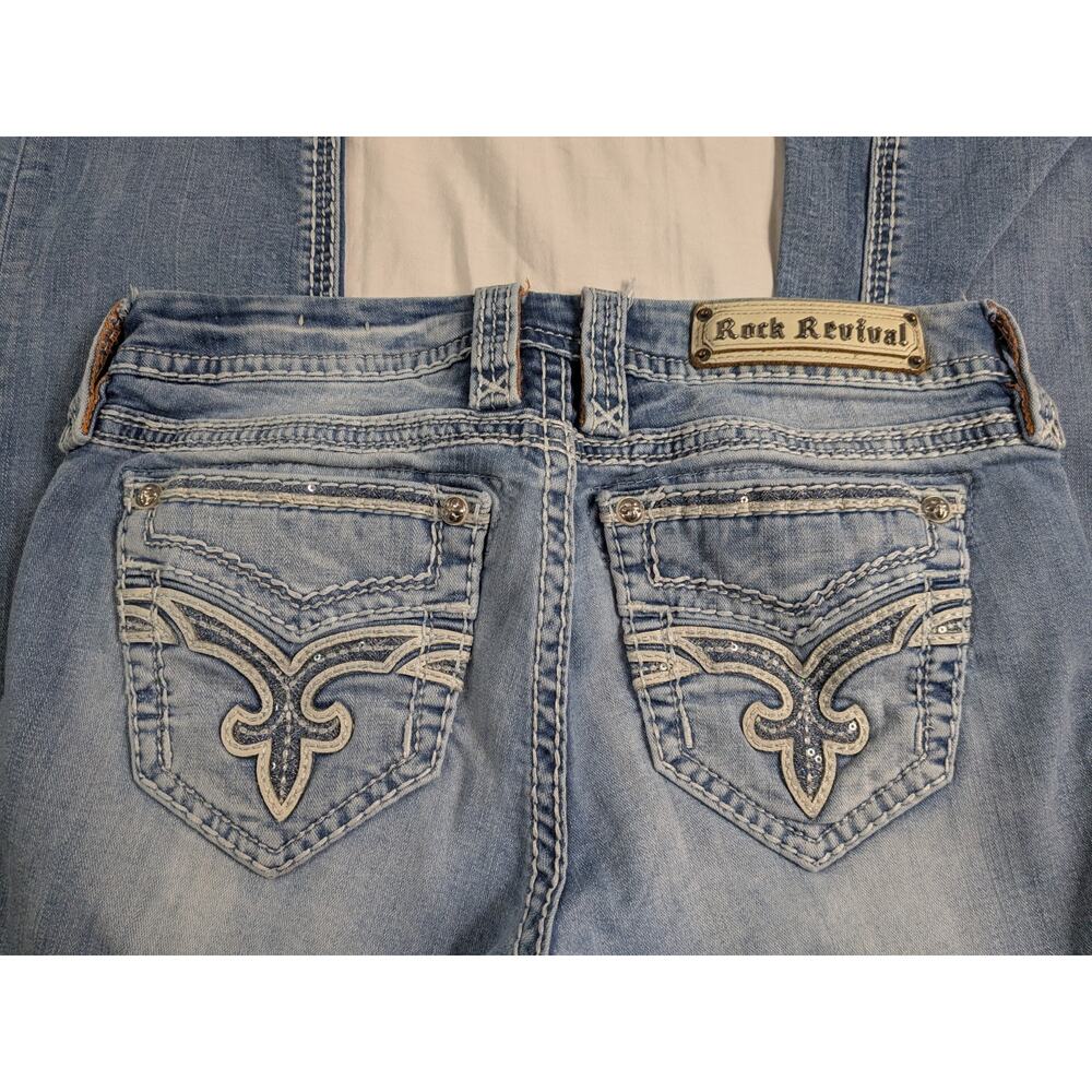 Rock Revival Liri Women's 29 Straight Embroidered Pockets Light Wash 30x29.5